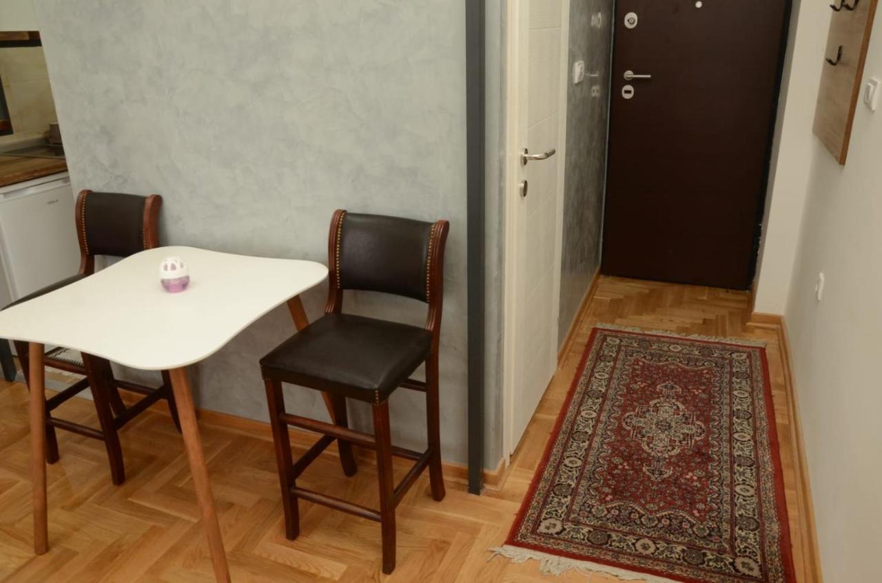 Apartment Djura *